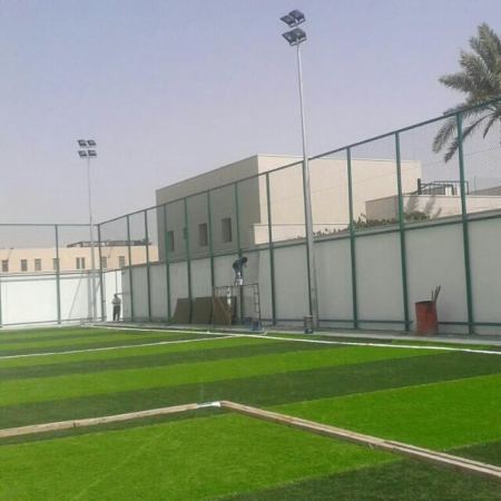 شبوك وسياجات الملاعب الرياضية